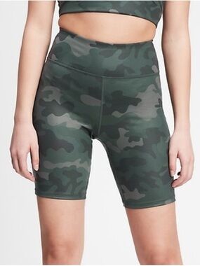 Gap Gapfit High Rise Bike Short Green Camo Women’s Size Medium NWT
